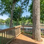 Lake Front 2Br Walk-In With Large Deck - Free Tickets Included - 77-1