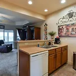 Tuscany Villas - In The Heart Of Branson