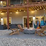 Livin\' The Dream- Indoor Outdoor Pool & Private Hot Tub