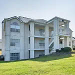 Condo With Pool About 2 Mi To Table Rock Lake!