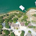 Artilla Cove Cabin 10- Lake Views- Pool & Hot Tub