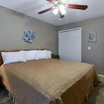 Country Getaway Condo -No Stairs Close To Strip