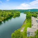 Fort Taneycomo Condo
