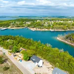 Majestic On Tablerock Home