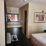 Suburban Studios Branson On The Strip