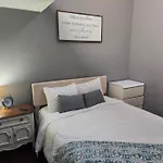 2Br Cozy Condo - Centrally Located - Stairs Required - Free Tickets Included - Fc1-5