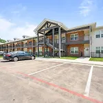Spacious Retreat, Heart Of The City, Indoor Pool, Free Attraction Tickets!
