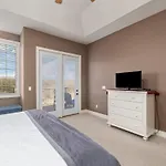 Panoramic Penthouse At Sdc