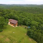 5 Bed Mountain View Retreat