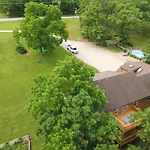 5 Bed Mountain View Retreat