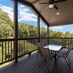 Rock And Timber Lodge
