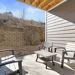 Spring Special No Dog Fee New Listing No Steps King Beds