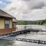 Updated Lake Taneycomo Condo With Screened Porch!