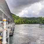 Updated Lake Taneycomo Condo With Screened Porch!