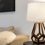 Modern Lake 3 Bedroom