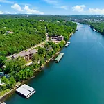 Lake Taneycomo Views-Near Branson Landing-Cmty Outdoor Pool-Free Tickets-Elevator!