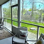 Spring Break Special! Screened Porch, Pet Ok, 34-7