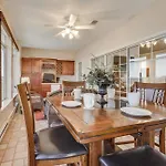 Walk To Branson Strip Inviting Condo!