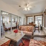 Walk To Branson Strip Inviting Condo!