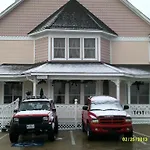 The Queen Anne I