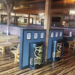 Baldknobbers Motor Inn