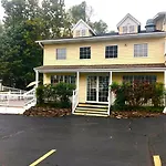 Honeysuckle Inn & Conference Center