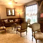 Honeysuckle Inn & Conference Center