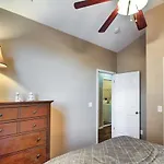 Branson Home With Deck Walk To The Strip And Creek!