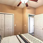 Branson Home With Deck Walk To The Strip And Creek!