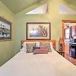 Cozy Branson Cabin Near Table Rock Lake!