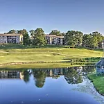 Stunning Table Rock Lake Condo Near Branson Strip!