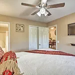 Stunning Table Rock Lake Condo Near Branson Strip!
