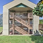 Branson Resort Condo About 2 Mi To Silver Dollar City!