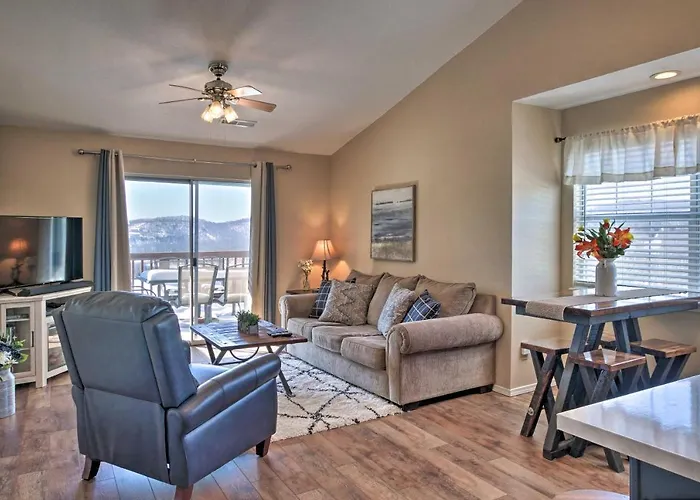 Modern Retreat With Deck And Mtn Views Near Sdc!