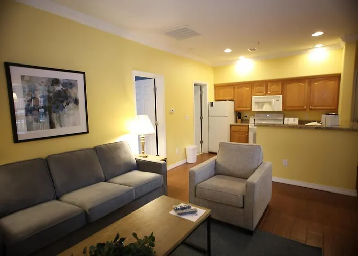 Beautiful Palace View Condo 1Br Standard