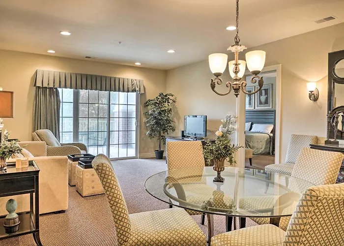 Branson Condo With Balcony, 3 Miles To Downtown