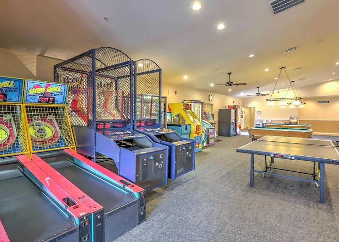 Modern Resort Condo About 3 Mi To Branson Landing
