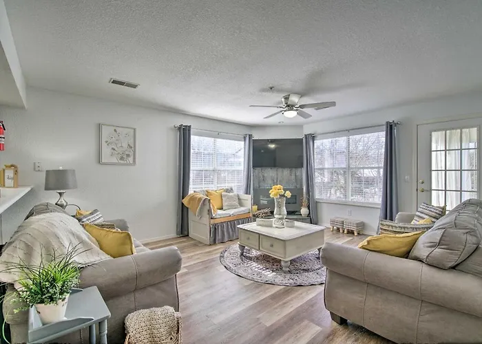 Updated Resort Condo 3 Mi From Branson Strip!