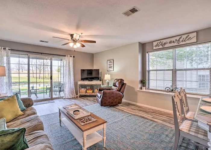 Resort Condo With Pool About 3 Mi To Branson Landing!