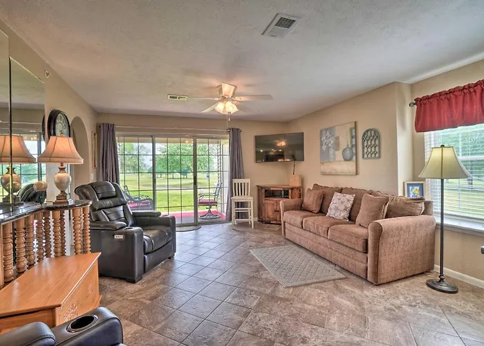 Branson Resort Condo With Scenic Patio And Pool Access