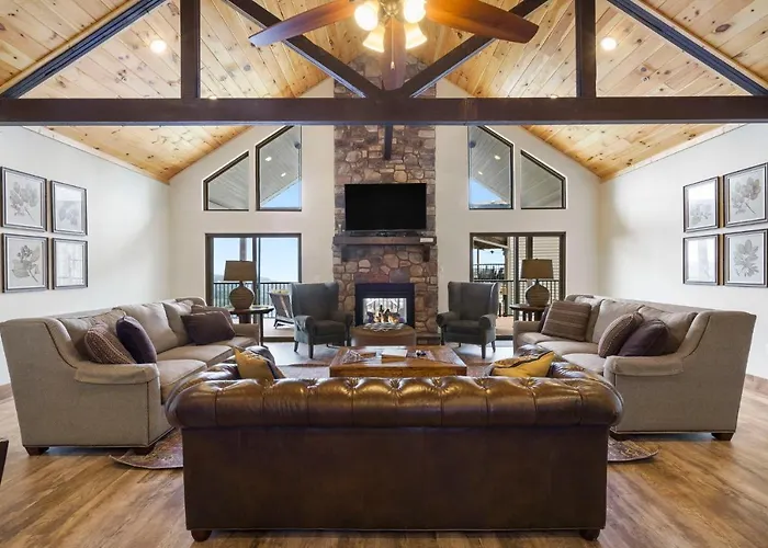 Luxe Lodge Gaming Paradise W Breathtaking Lake Views Indoor Pool Close To Sdc