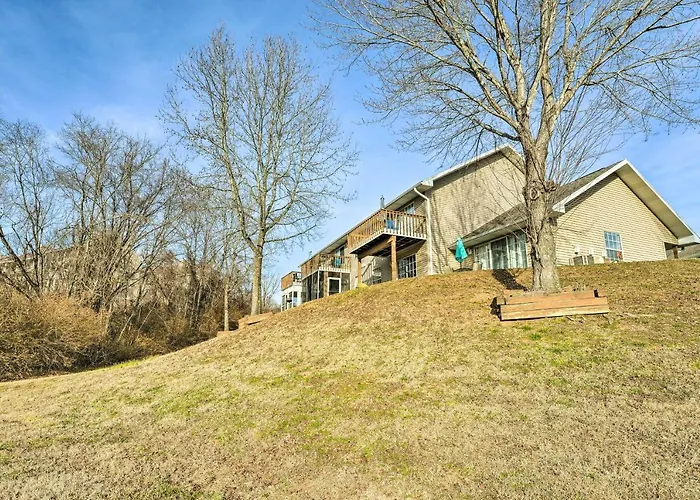 Charming Branson Condo With Balcony And Grill!