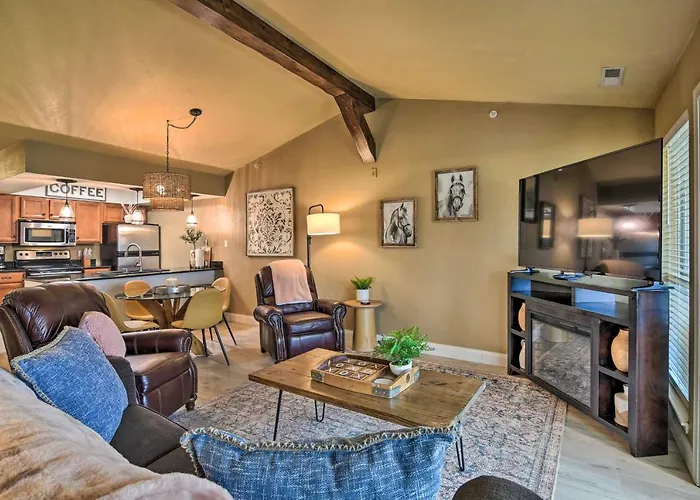 Branson Condo With Pool And Golf Course Views!