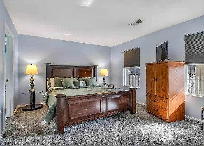 Penthouse Overlooking Lake Taneycomo