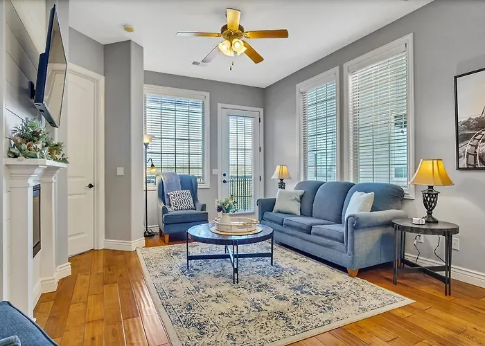 Walk In Two Bed Lakeview At Indian Point