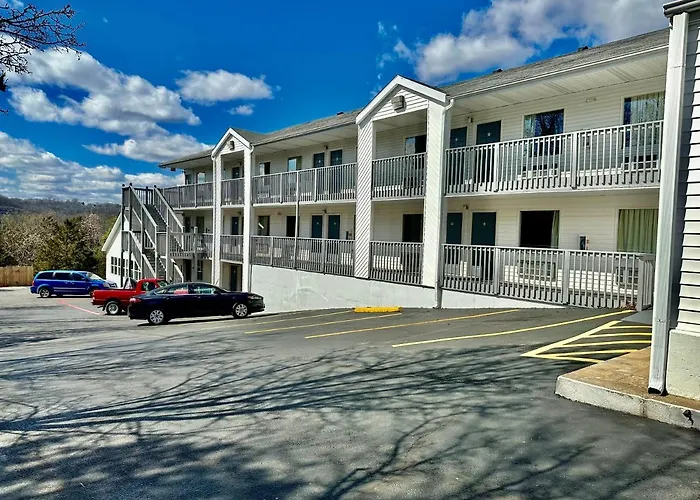 Celebrity Inn
