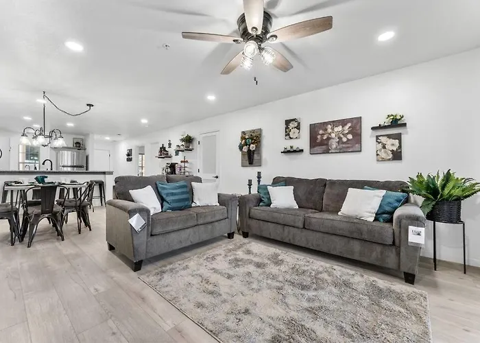 3-Bedroom Renovated Condo At The Champions