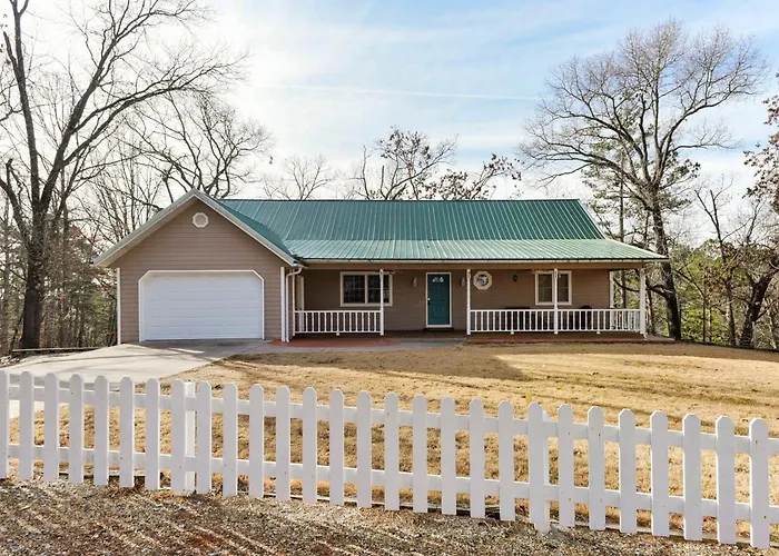5 Bedroom Vacation Home Next To Silver Dollar City