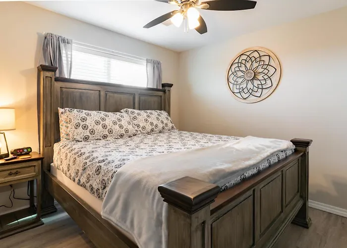 Near 76 Strip And Sdc - King Beds - Outdoor Pool - Free Attraction Tickets - V3301-6