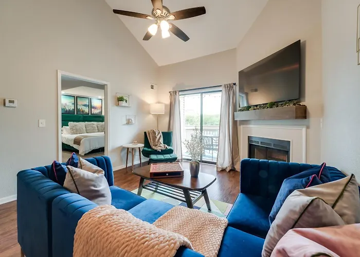 Family-Friendly Branson Condo With Community Pools!